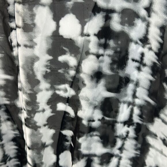 Miken Swim Black and white stir Dye Coverup Size Large - Picture 7 of 7